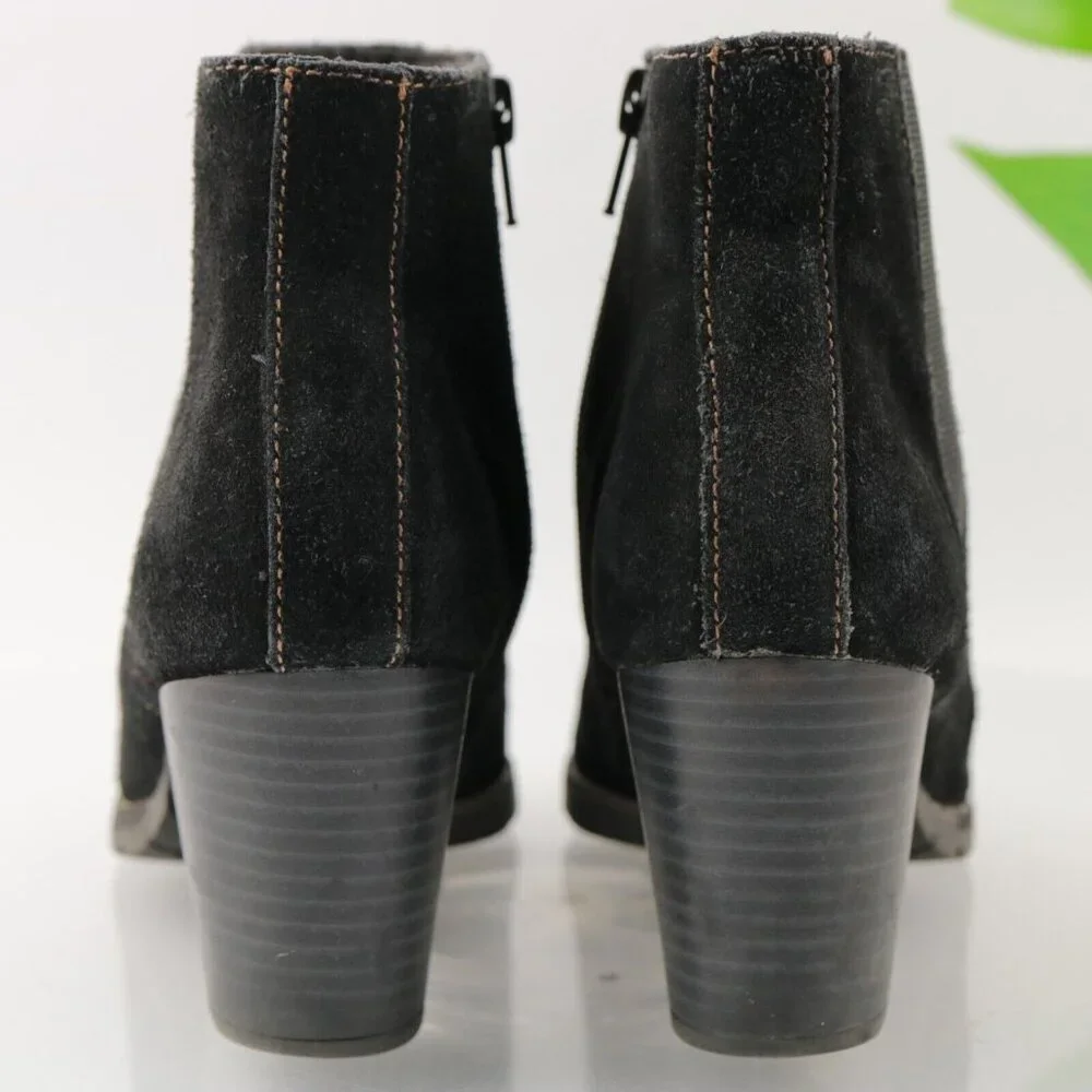 Clarks Women's Pause Camelia Boot Size 7 Chelsea Black Suede Block Heel Comfy - Picture 6 of 13